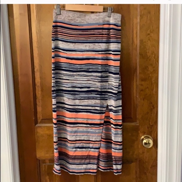 BCBGMAXAZRIA TWO PIECE! Worn twice - Picture 5 of 7